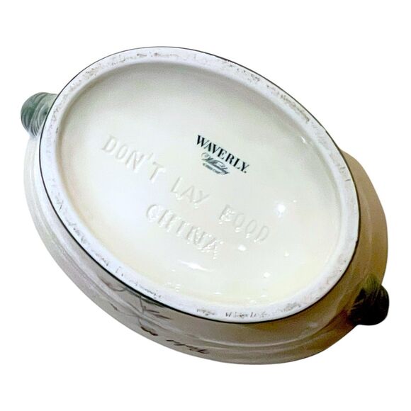 Waverly Covered Container Or Decorative Planter - Picture 15 of 15